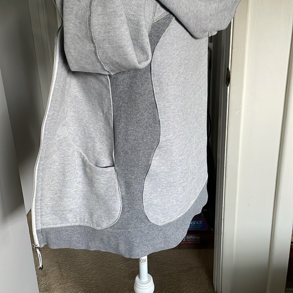 Lululemon Scuba Hooded Full Zip Up Athletic Jacket. - Picture 10 of 15